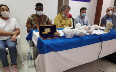 Membres de la FAIV durant la roda de premsa | Pau Duran